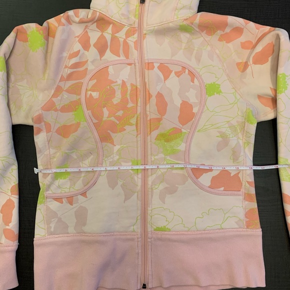 ✨Rare✨ Lululemon Peach Floral Scuba Hoodie - Picture 7 of 7